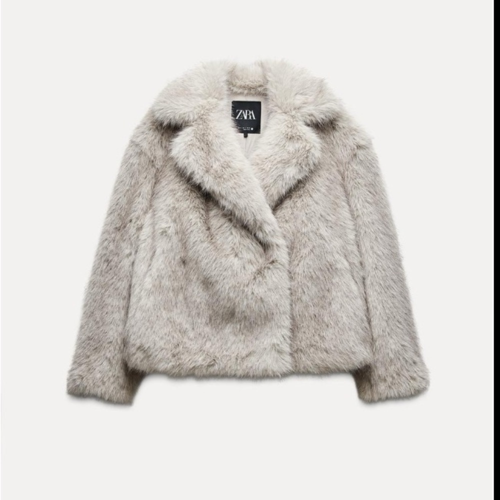 Zara faux fur coat
Color taupe gray